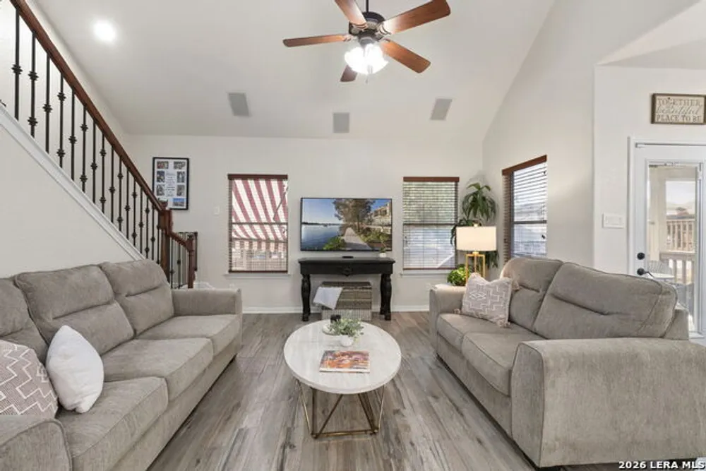 201 Kensington Dr, Cibolo, TX 78108