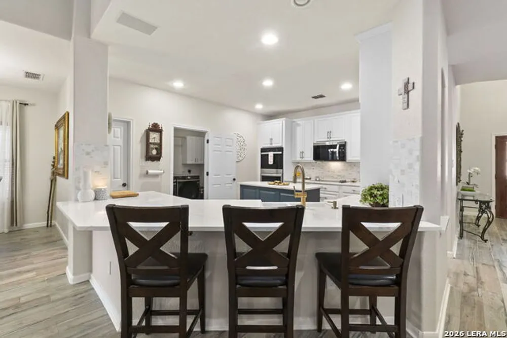 201 Kensington Dr, Cibolo, TX 78108