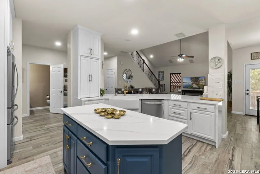 201 Kensington Dr, Cibolo, TX 78108