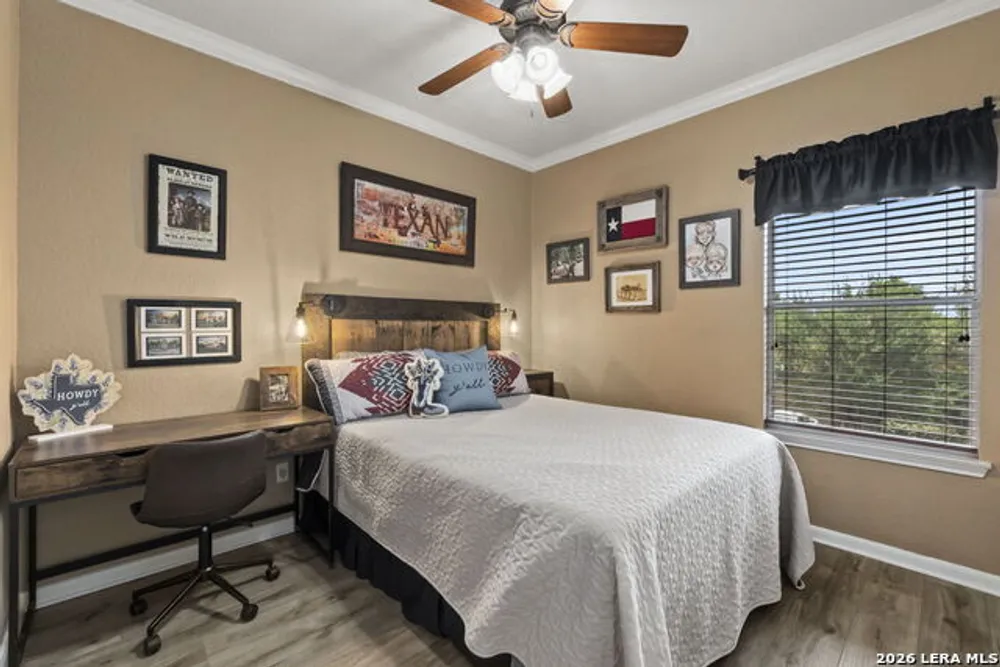 201 Kensington Dr, Cibolo, TX 78108