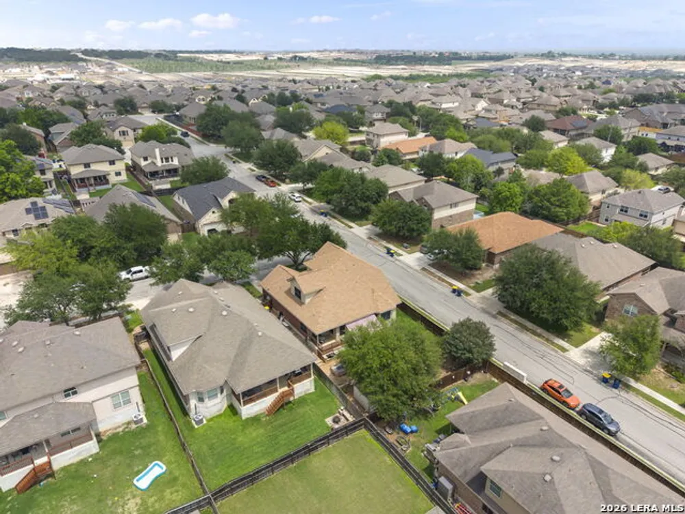 201 Kensington Dr, Cibolo, TX 78108
