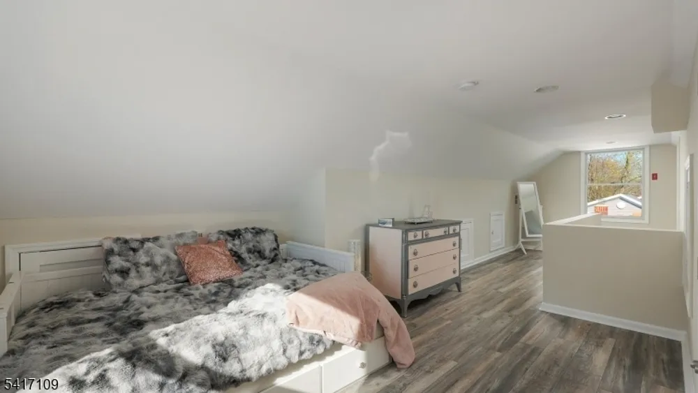 1910 Grandview Ave, Westfield, NJ 07090