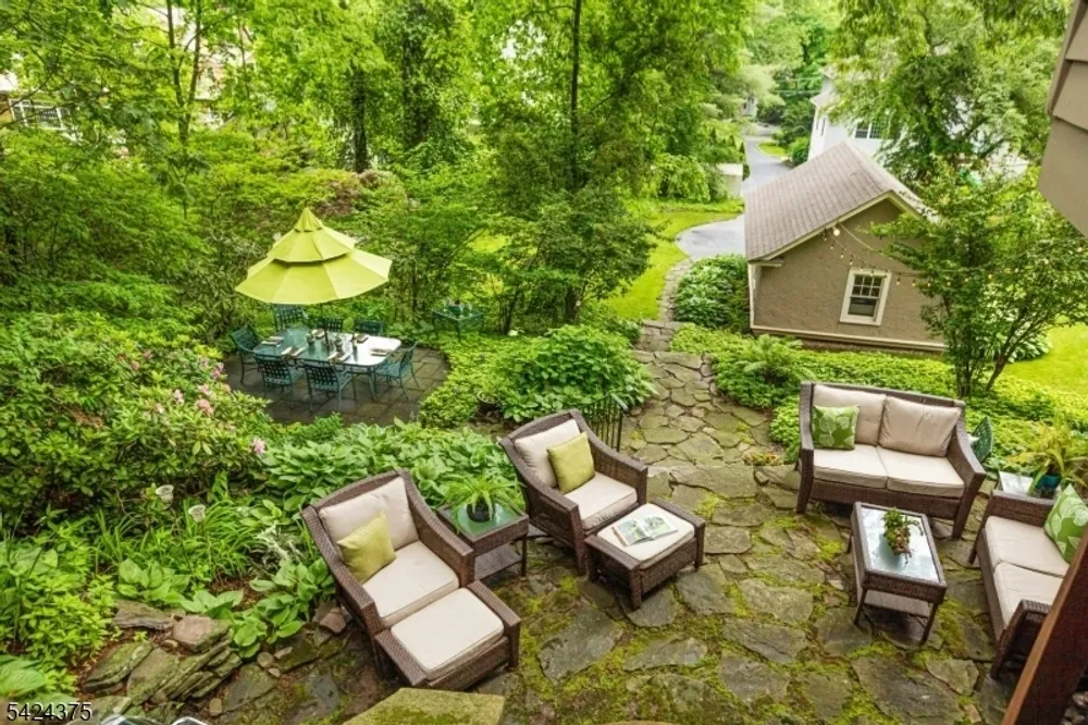 18 Ball Rd, Mountain Lakes, NJ 07046
