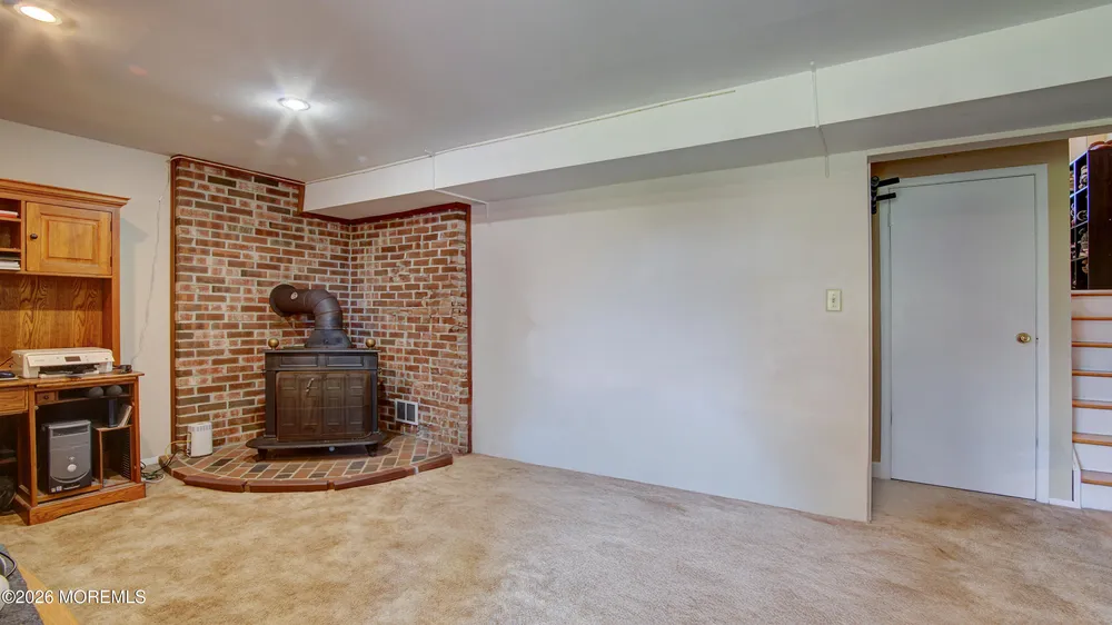 11 Sheffield Dr, Manalapan, NJ 07726
