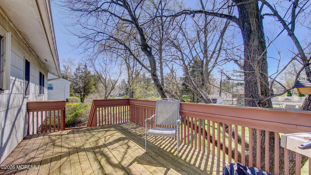 11 Sheffield Dr, Manalapan, NJ 07726