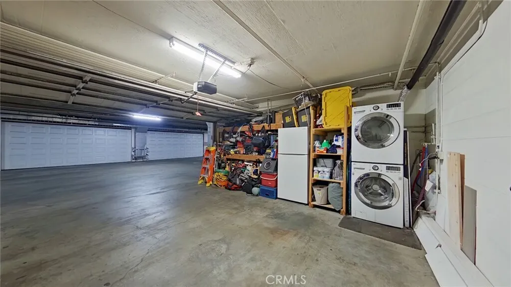 18347 Saticoy St, Reseda, CA 91335