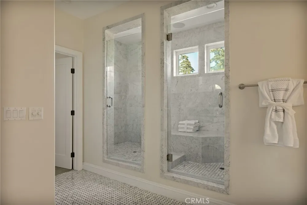 26385 Walnut Hills Dr, Lake Arrowhead, CA 92352