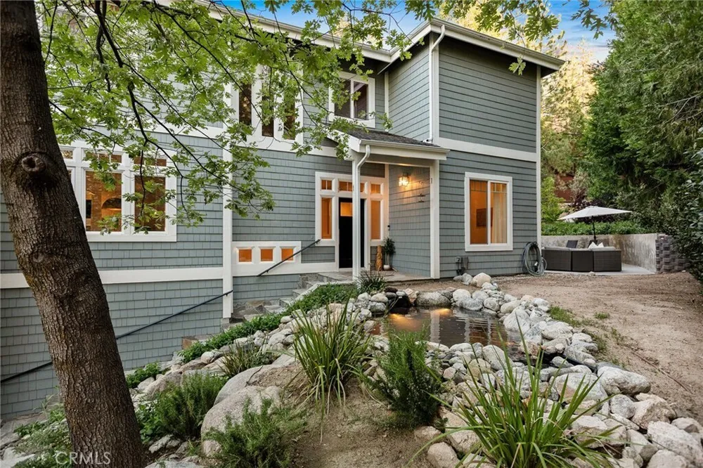 26385 Walnut Hills Dr, Lake Arrowhead, CA 92352