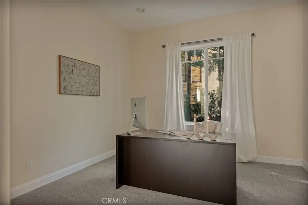 26385 Walnut Hills Dr, Lake Arrowhead, CA 92352