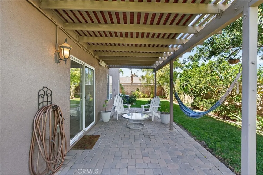 879 Derby St, Corona, CA 92882