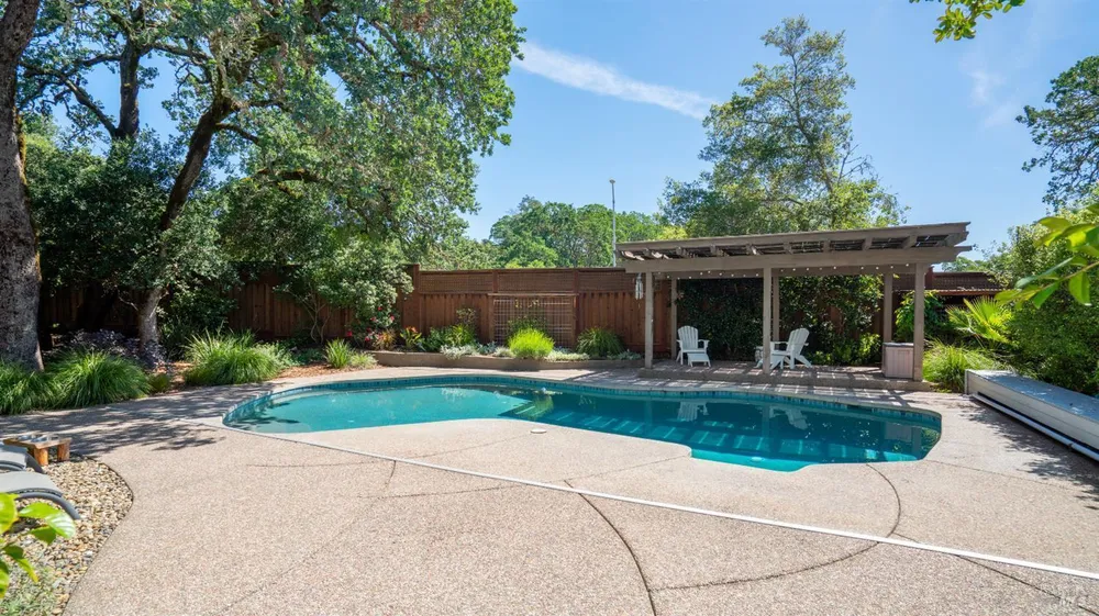 336 Jessie Ct, Windsor, CA 95492