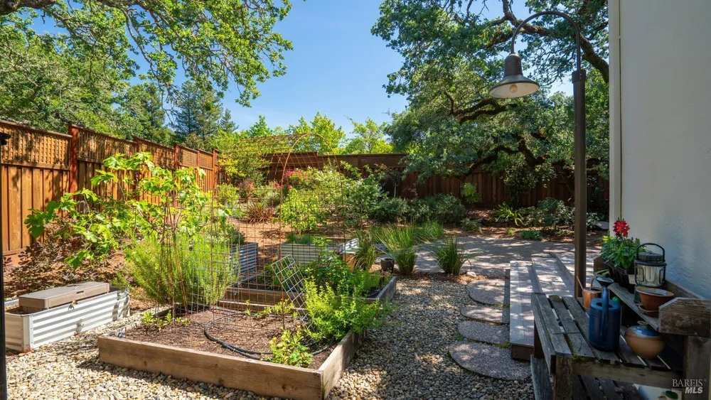 336 Jessie Ct, Windsor, CA 95492