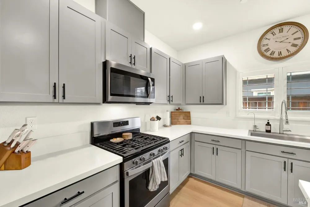 970 Camelia Dr, Dixon, CA 95620