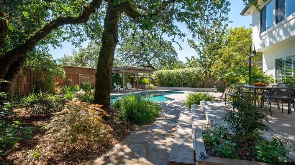 336 Jessie Ct, Windsor, CA 95492
