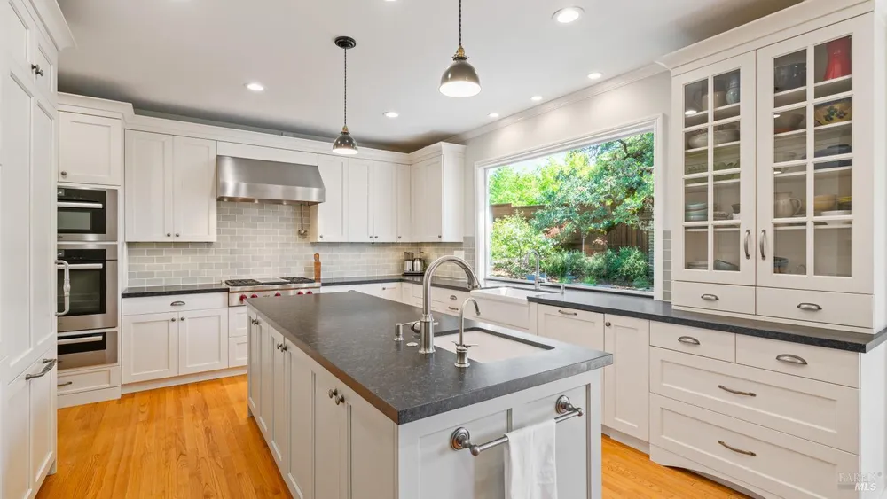 336 Jessie Ct, Windsor, CA 95492