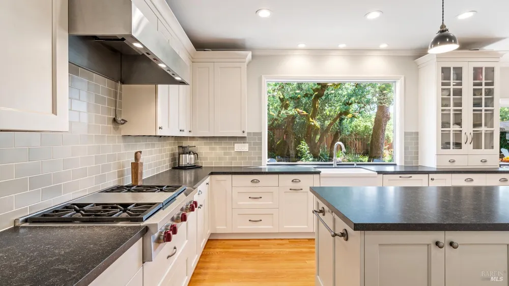 336 Jessie Ct, Windsor, CA 95492