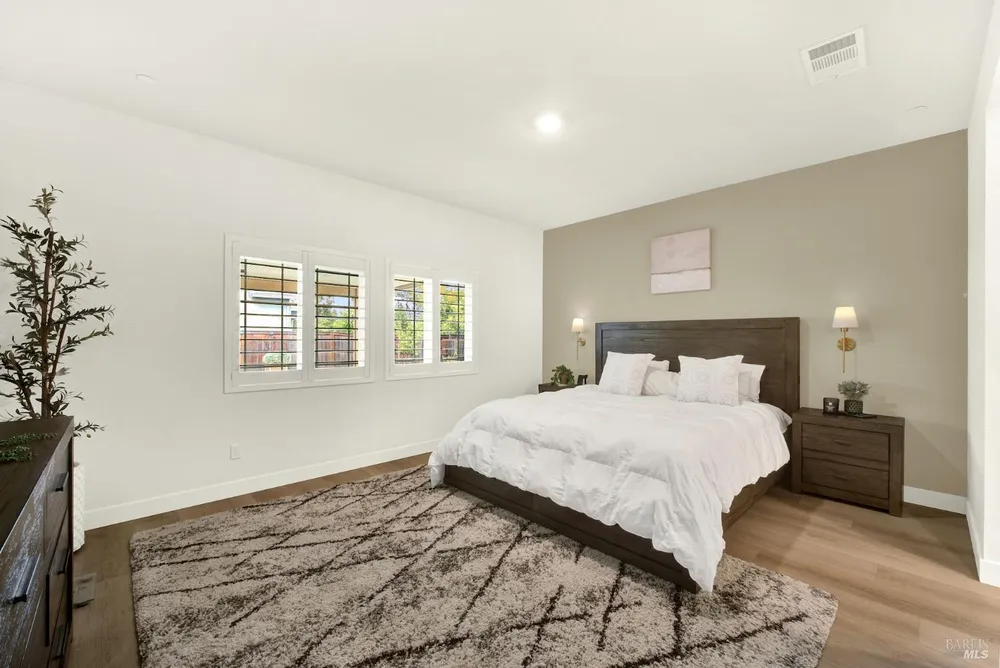 970 Camelia Dr, Dixon, CA 95620
