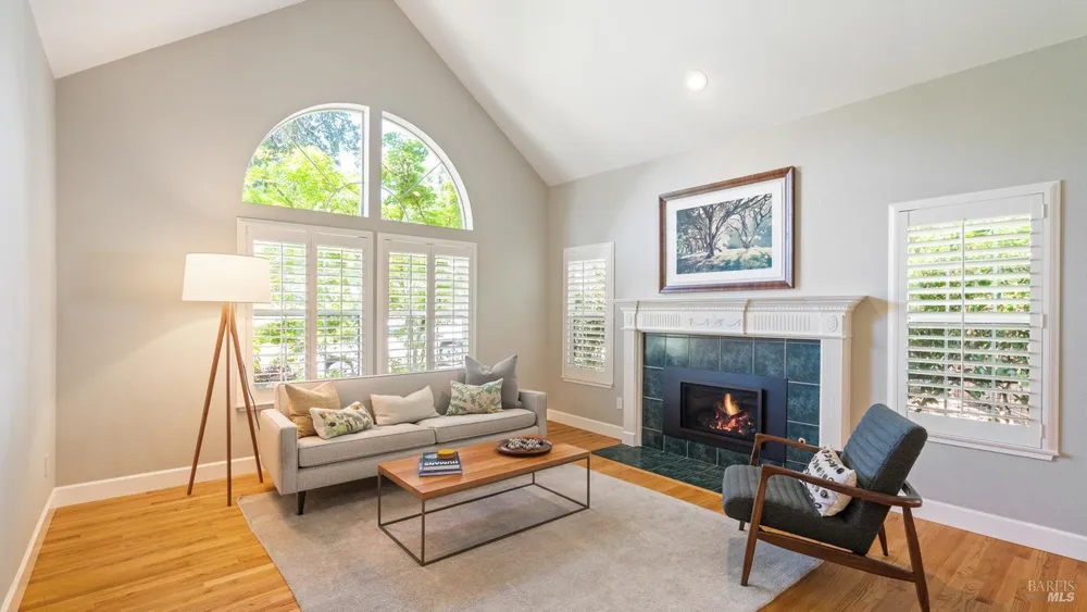 336 Jessie Ct, Windsor, CA 95492