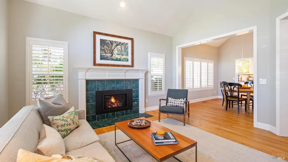 336 Jessie Ct, Windsor, CA 95492