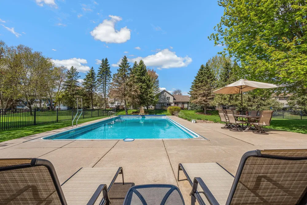 11239 Apennine Way, Inver Grove Heights, MN 55077