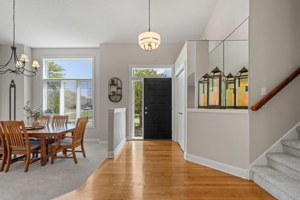 11239 Apennine Way, Inver Grove Heights, MN 55077