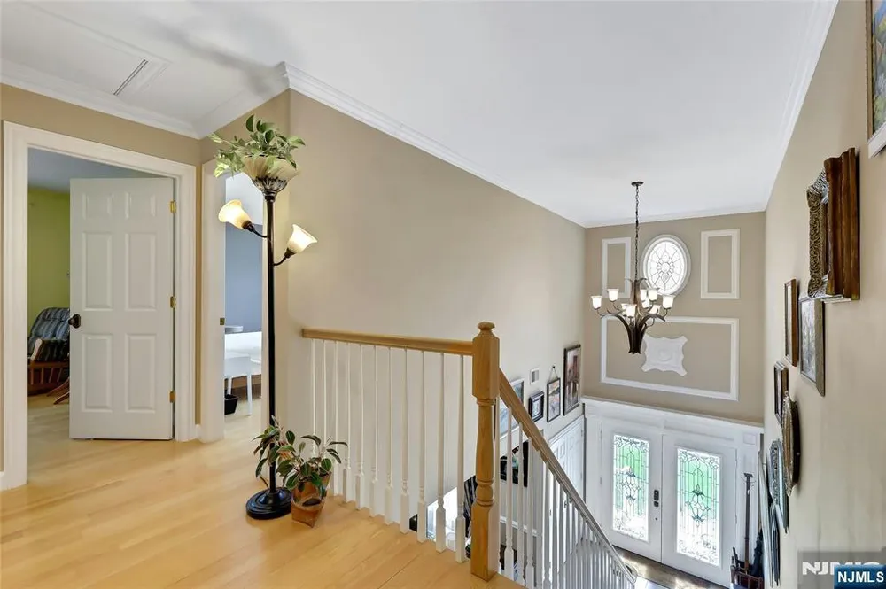 12-65 Burbank Street, Fair Lawn, NJ 07410