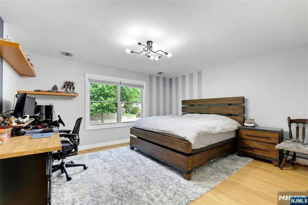 12-65 Burbank Street, Fair Lawn, NJ 07410