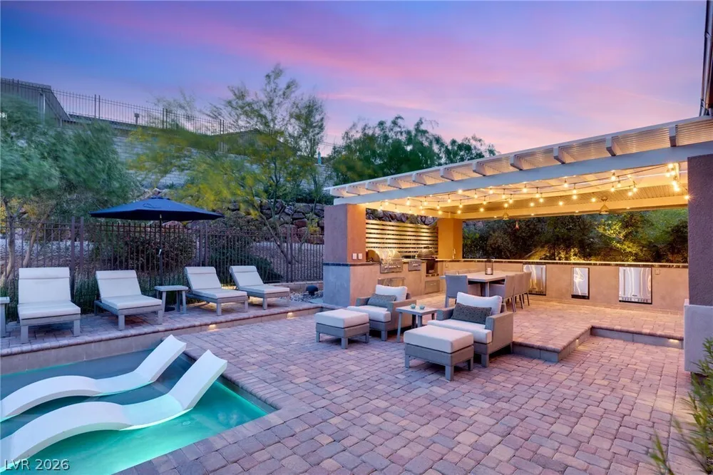 277 Lindura Ct, Las Vegas, NV 89138-4632