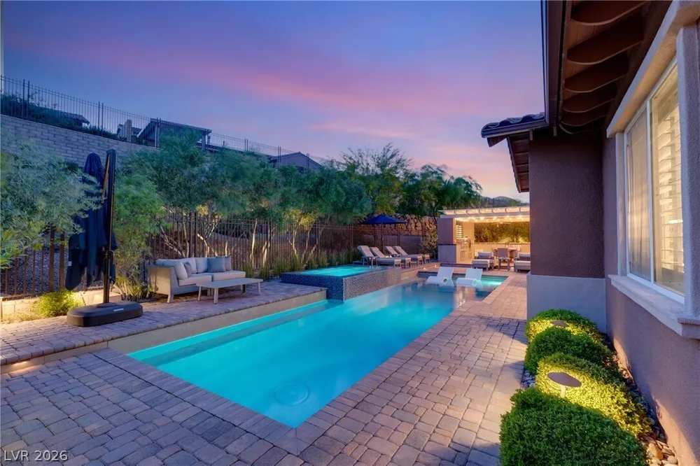 277 Lindura Ct, Las Vegas, NV 89138-4632