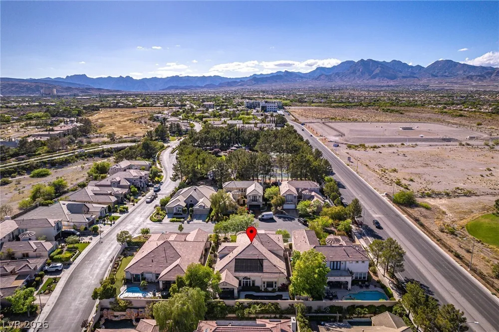 304 Nottinghill Gate Ct, Las Vegas, NV 89145