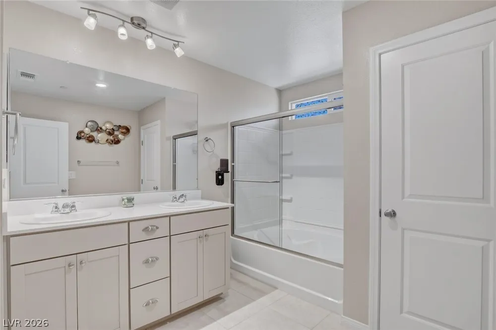 8494 Torozo Ave, Las Vegas, NV 89149