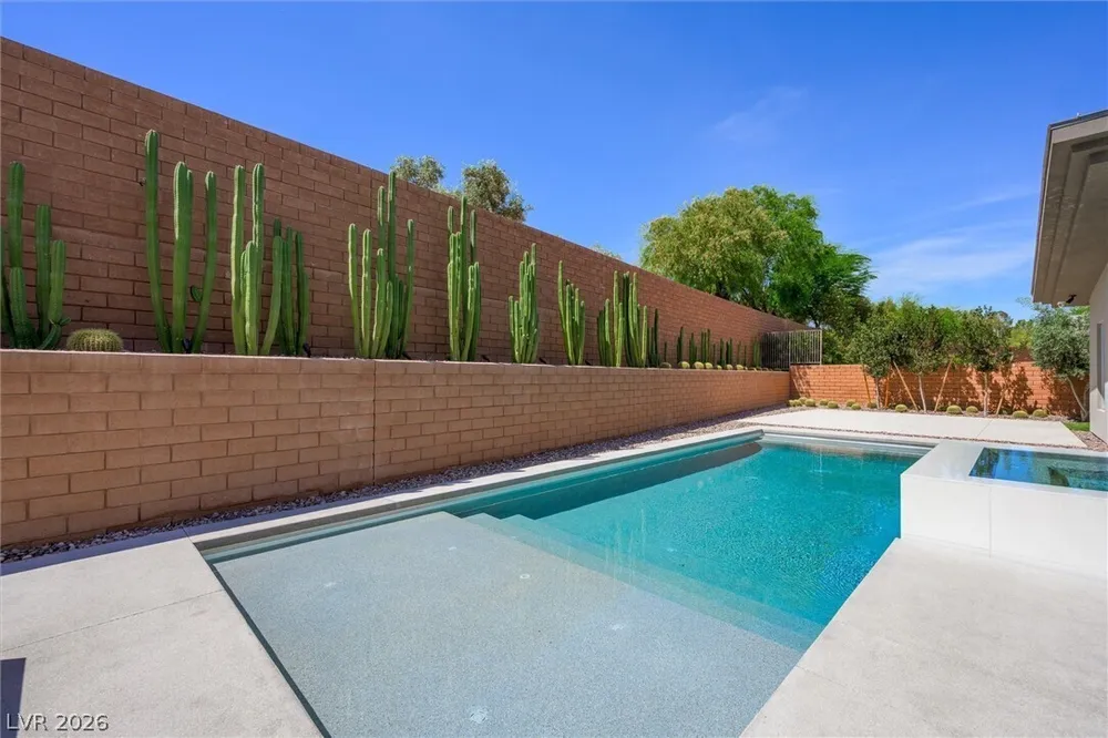 11 Hawkeye Ln, Las Vegas, NV 89135-7929