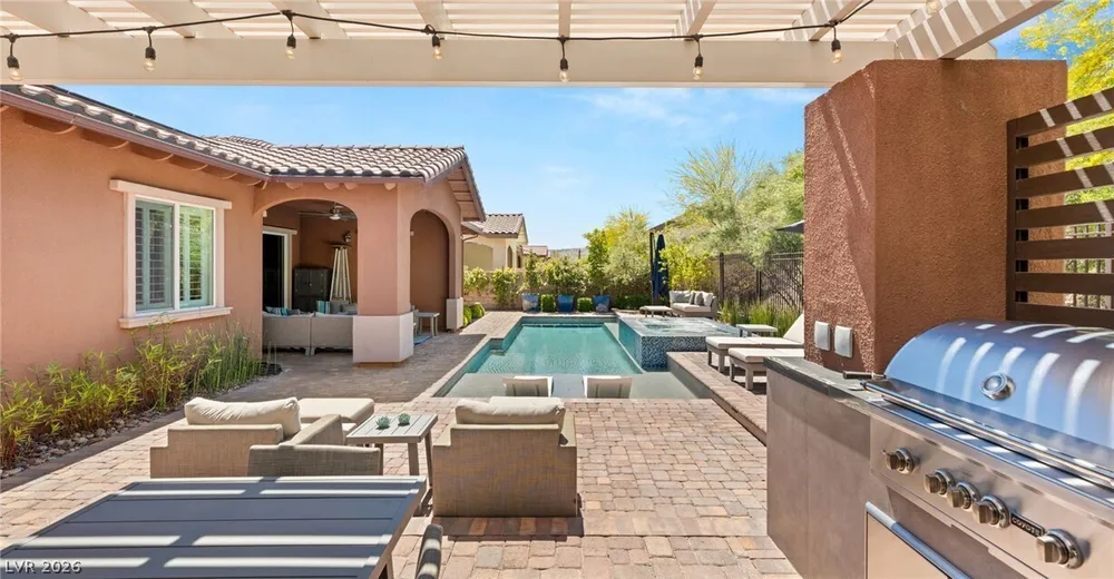 277 Lindura Ct, Las Vegas, NV 89138-4632