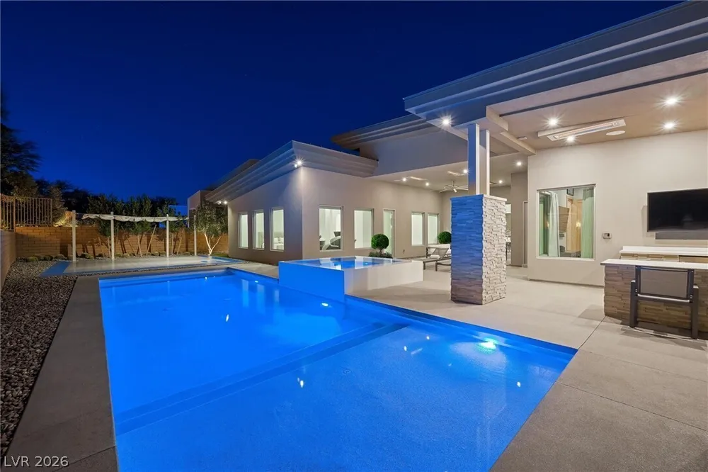 11 Hawkeye Ln, Las Vegas, NV 89135-7929