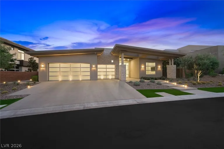 11 Hawkeye Ln, Las Vegas, NV 89135-7929