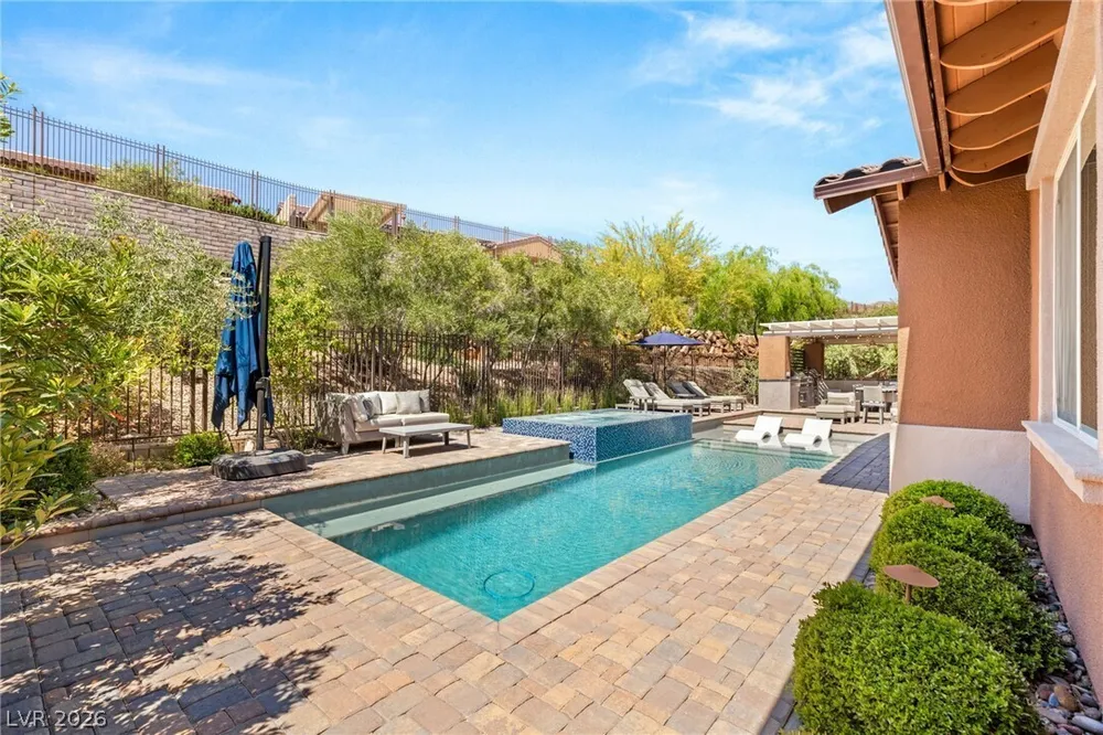 277 Lindura Ct, Las Vegas, NV 89138-4632