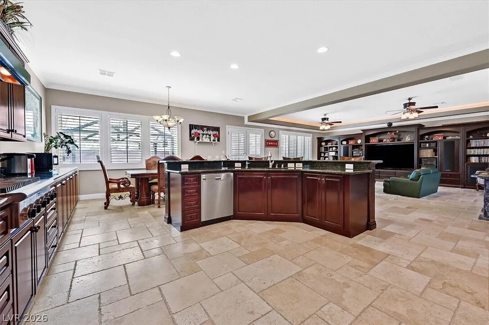6345 Villa di Firenze Court, Las Vegas, NV 89118