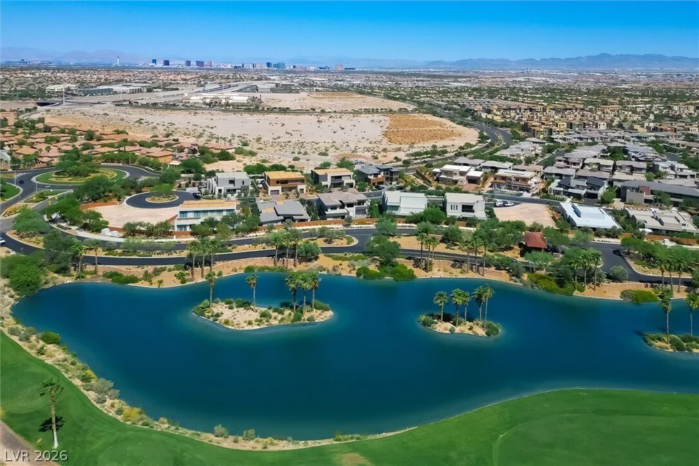 11 Hawkeye Ln, Las Vegas, NV 89135-7929
