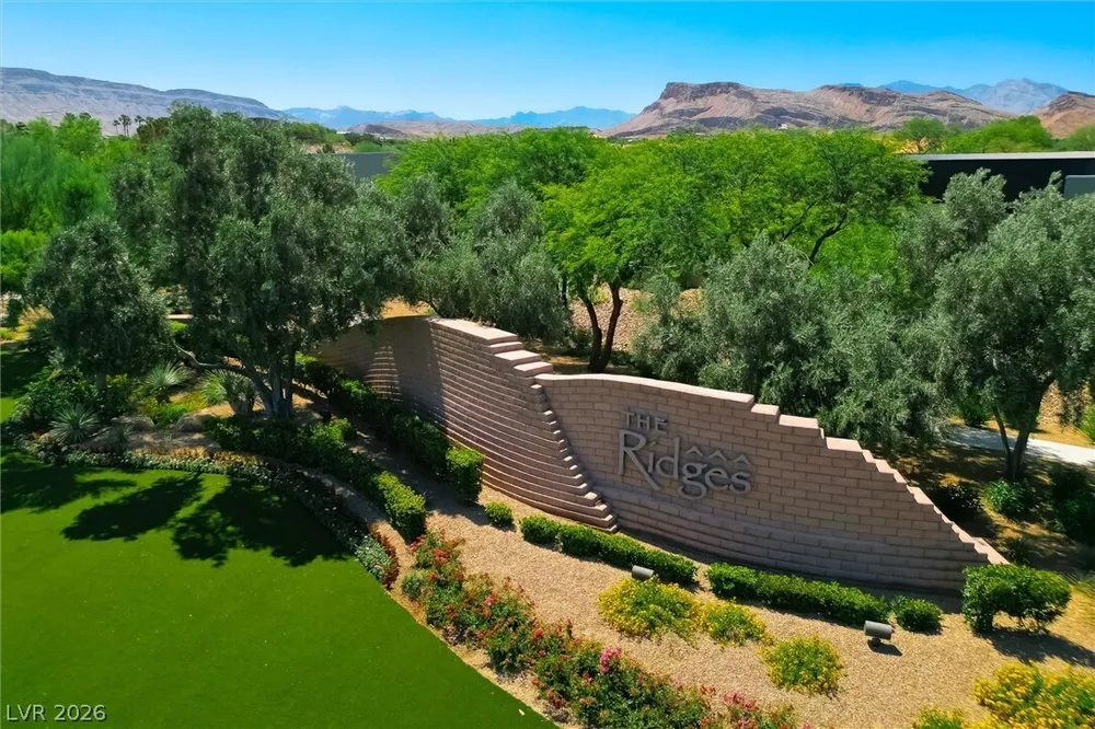 11 Hawkeye Ln, Las Vegas, NV 89135-7929