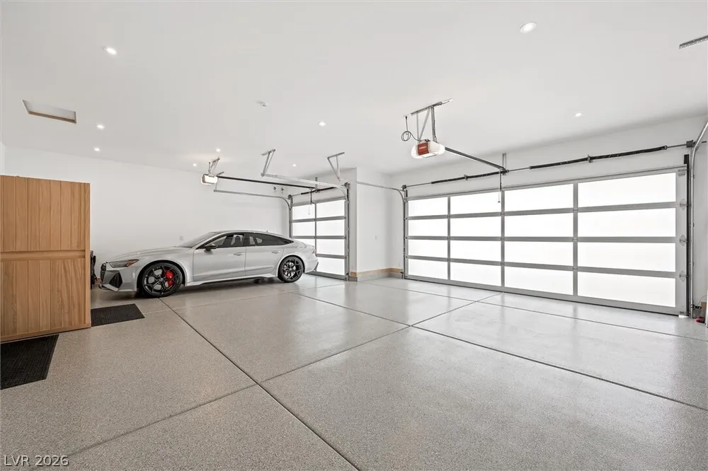11 Hawkeye Ln, Las Vegas, NV 89135-7929