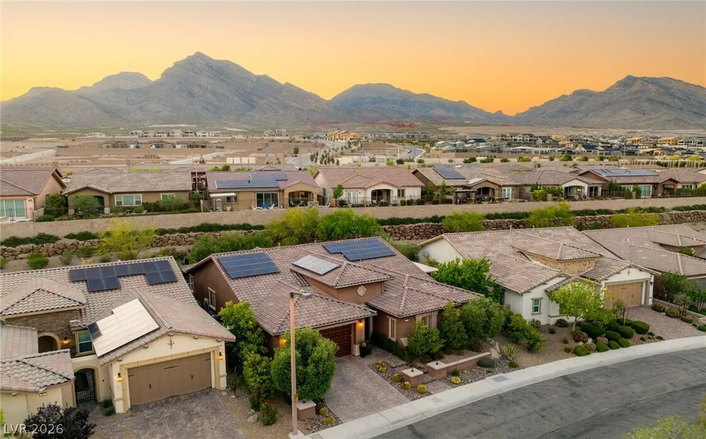 277 Lindura Ct, Las Vegas, NV 89138-4632