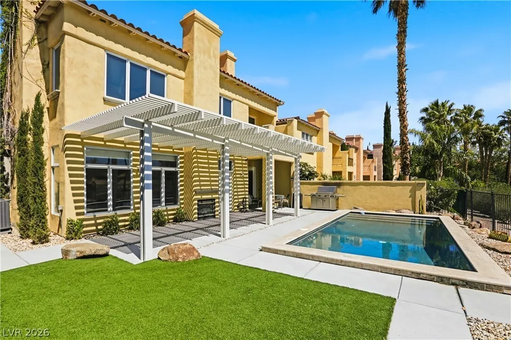 9053 Opus Dr, Las Vegas, NV 89117