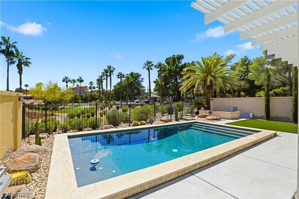 9053 Opus Dr, Las Vegas, NV 89117