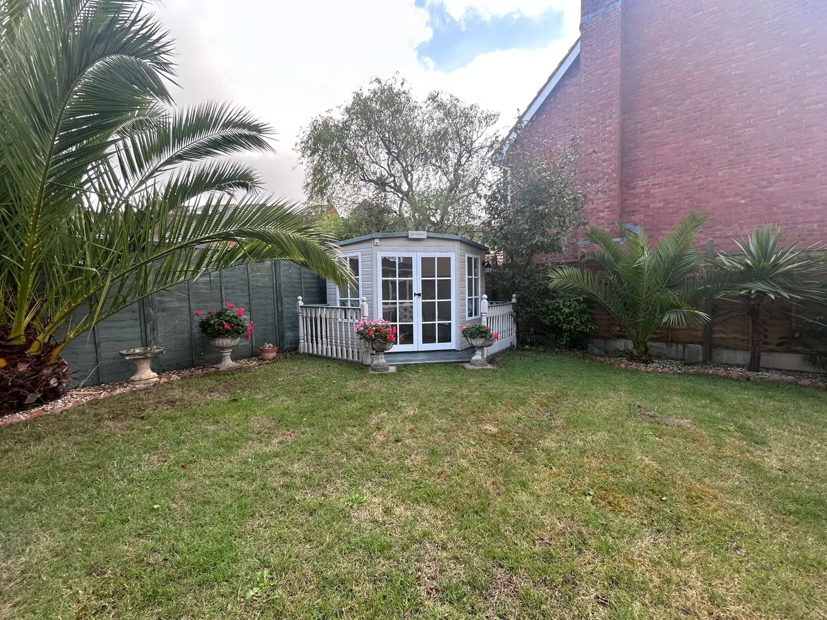 Rhoose, Barry, CF62