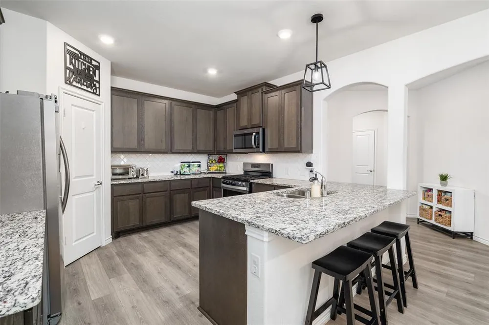 1717 Katelynn Ln, Anna, TX 75409
