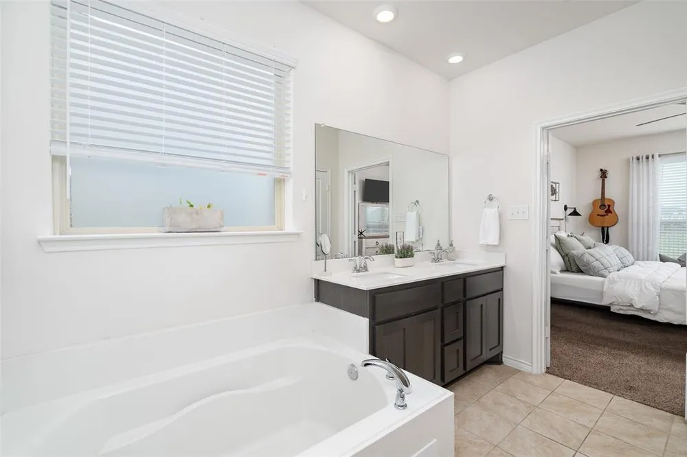1717 Katelynn Ln, Anna, TX 75409