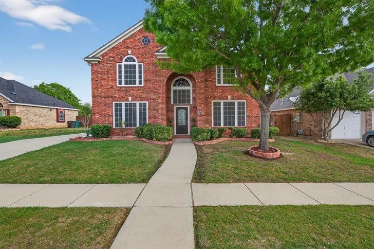 4704 Auburn Ridge Dr, Fort Worth, TX 76123