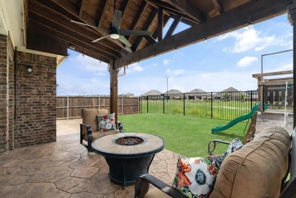 1717 Katelynn Ln, Anna, TX 75409