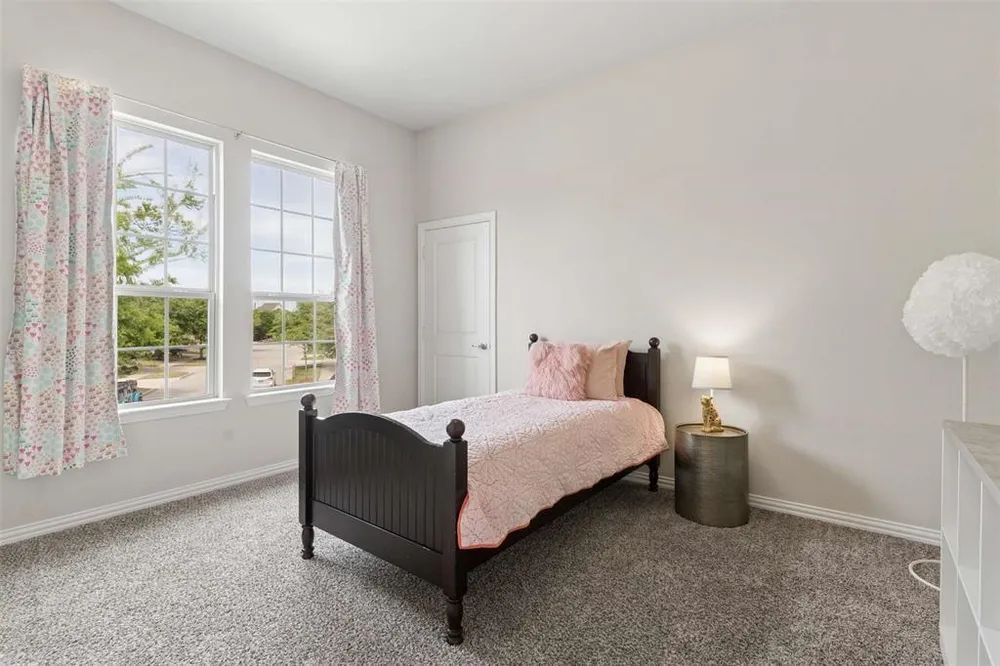 2689 Forest Breeze Dr, Frisco, TX 75034
