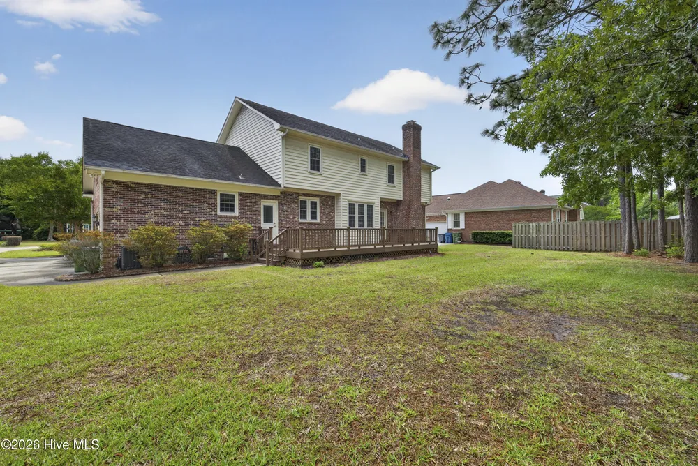 3220 Amber Dr, Wilmington, NC 28409